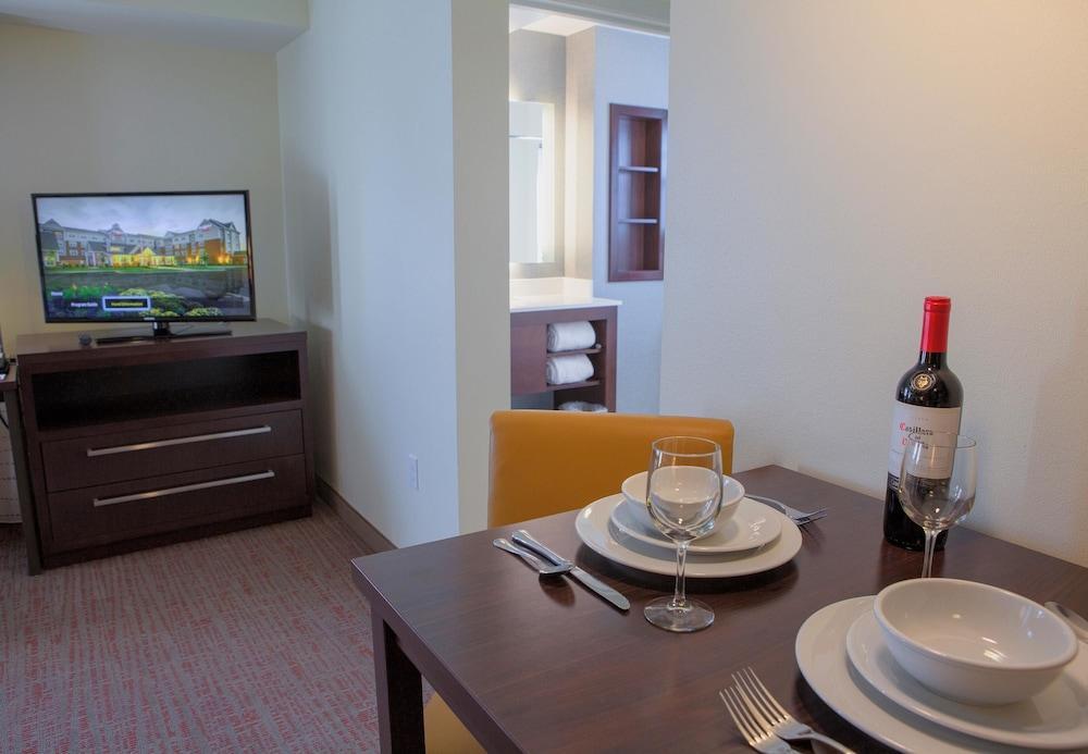 By Marriott Decatur Hotel 3*
