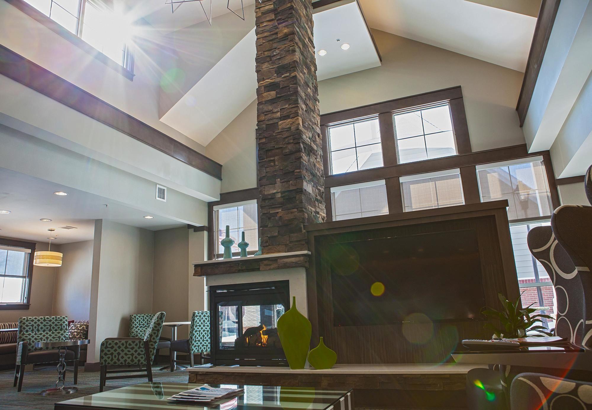 By Marriott Decatur Hotel Forsyth