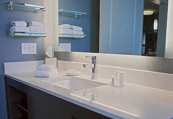 Hotel By Marriott Decatur Forsyth