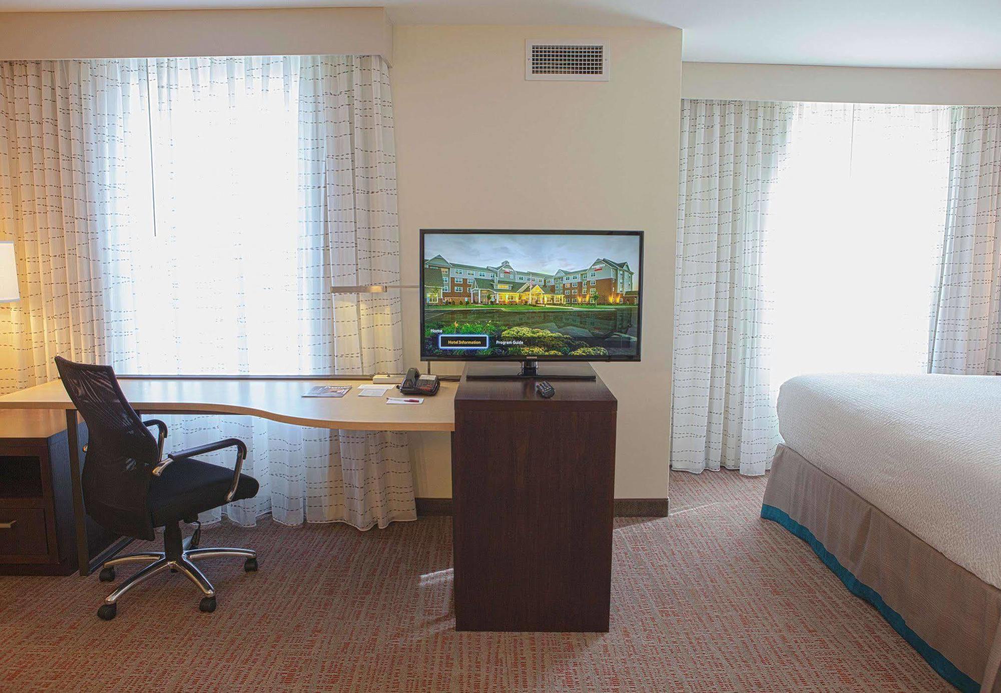 Hotel By Marriott Decatur 3*