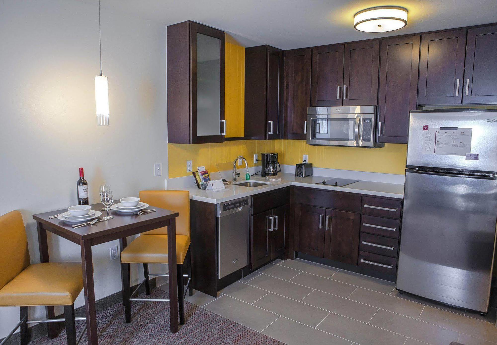 By Marriott Decatur Hotel 3*