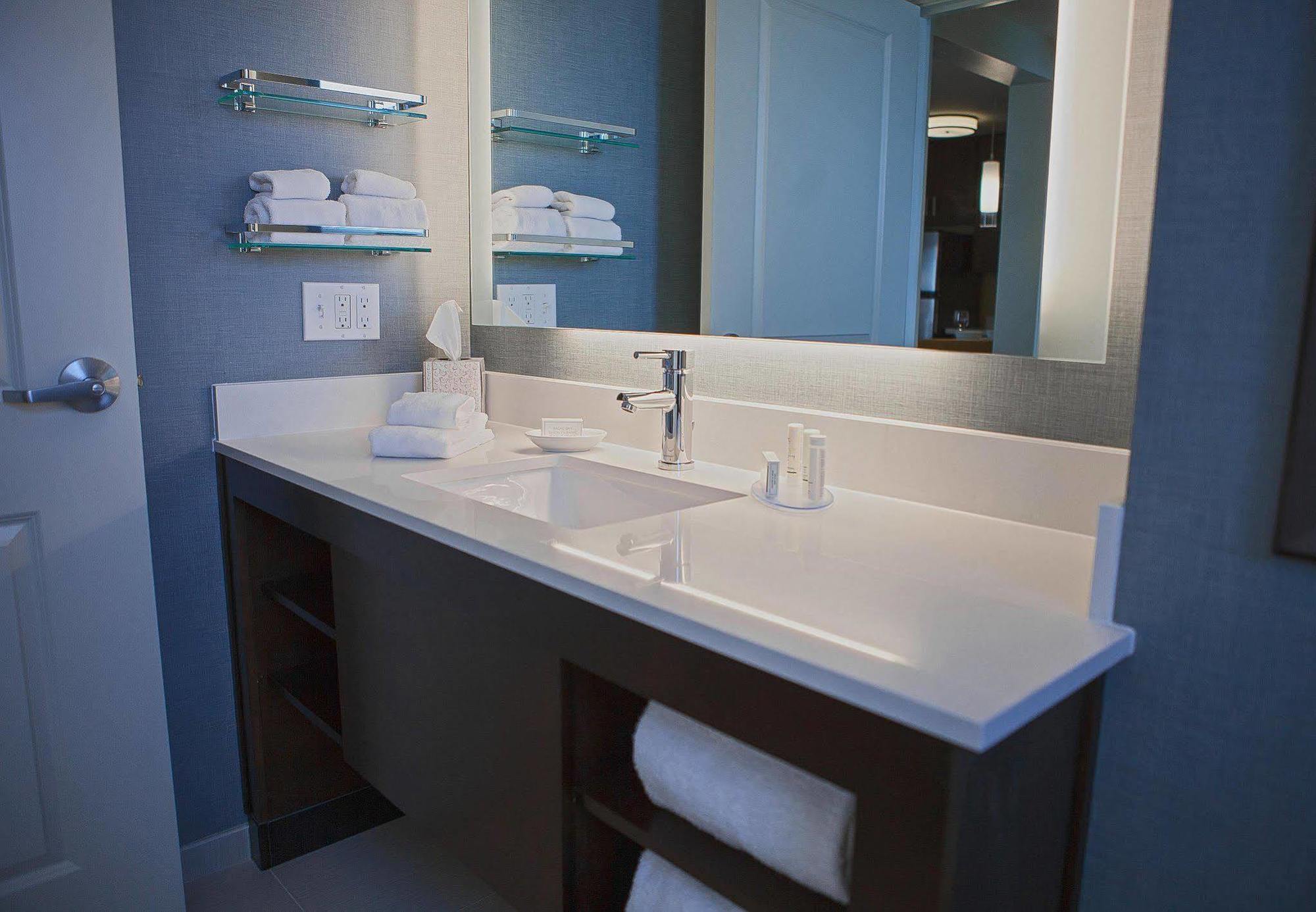 By Marriott Decatur Forsyth