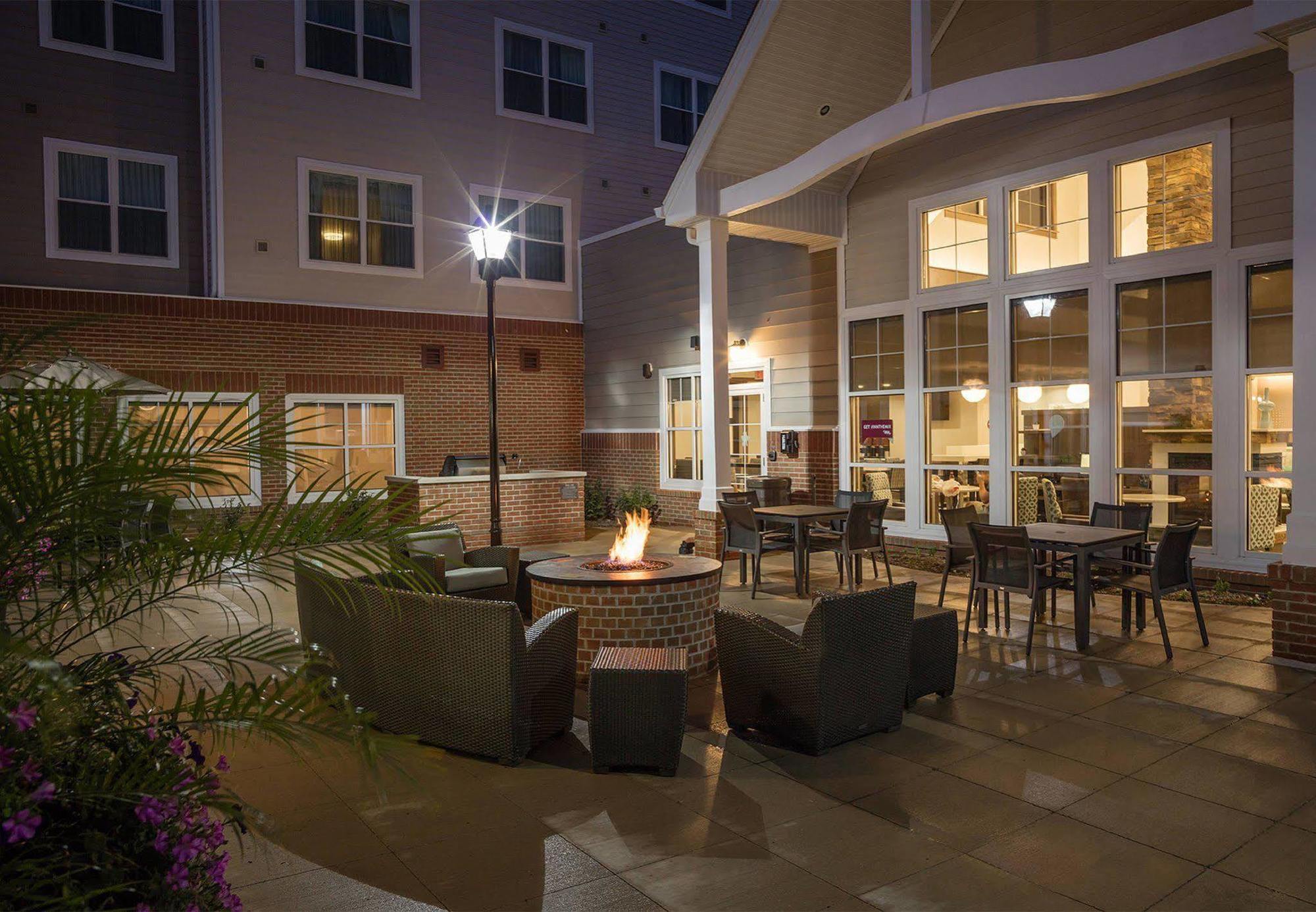 By Marriott Decatur 3*